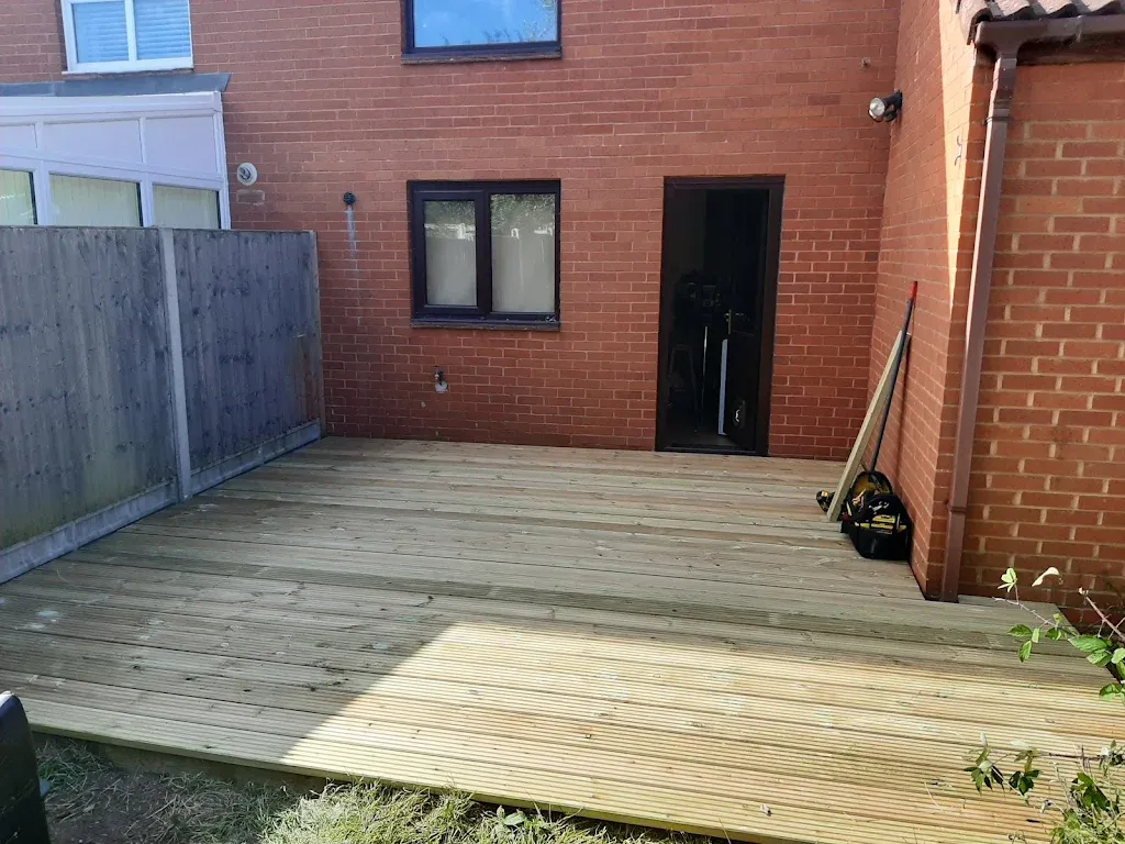 Wooden deck installation Dunstable